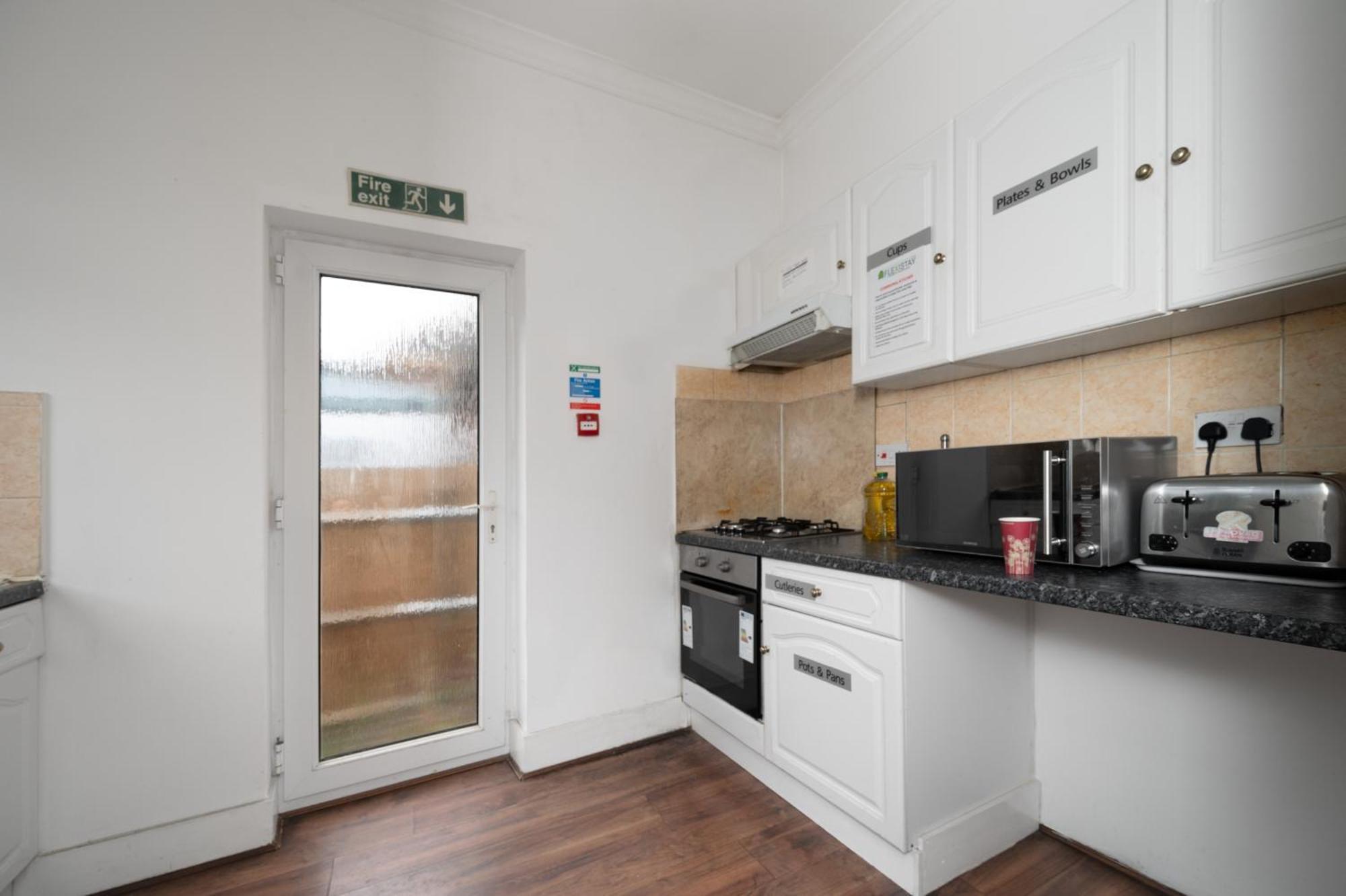 Flexistay Norbury Aparthotel 런던 외부 사진