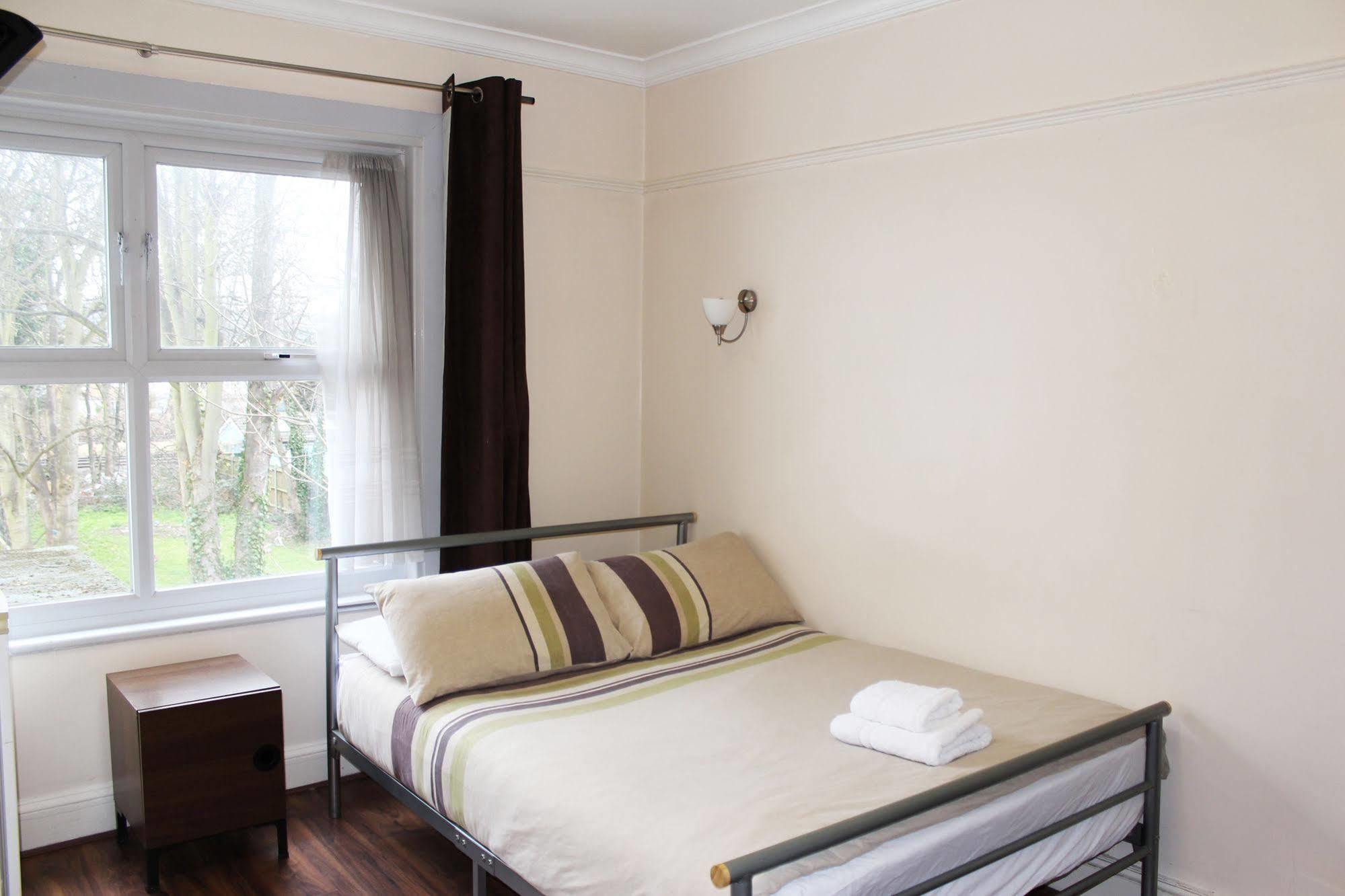 Flexistay Norbury Aparthotel 런던 외부 사진