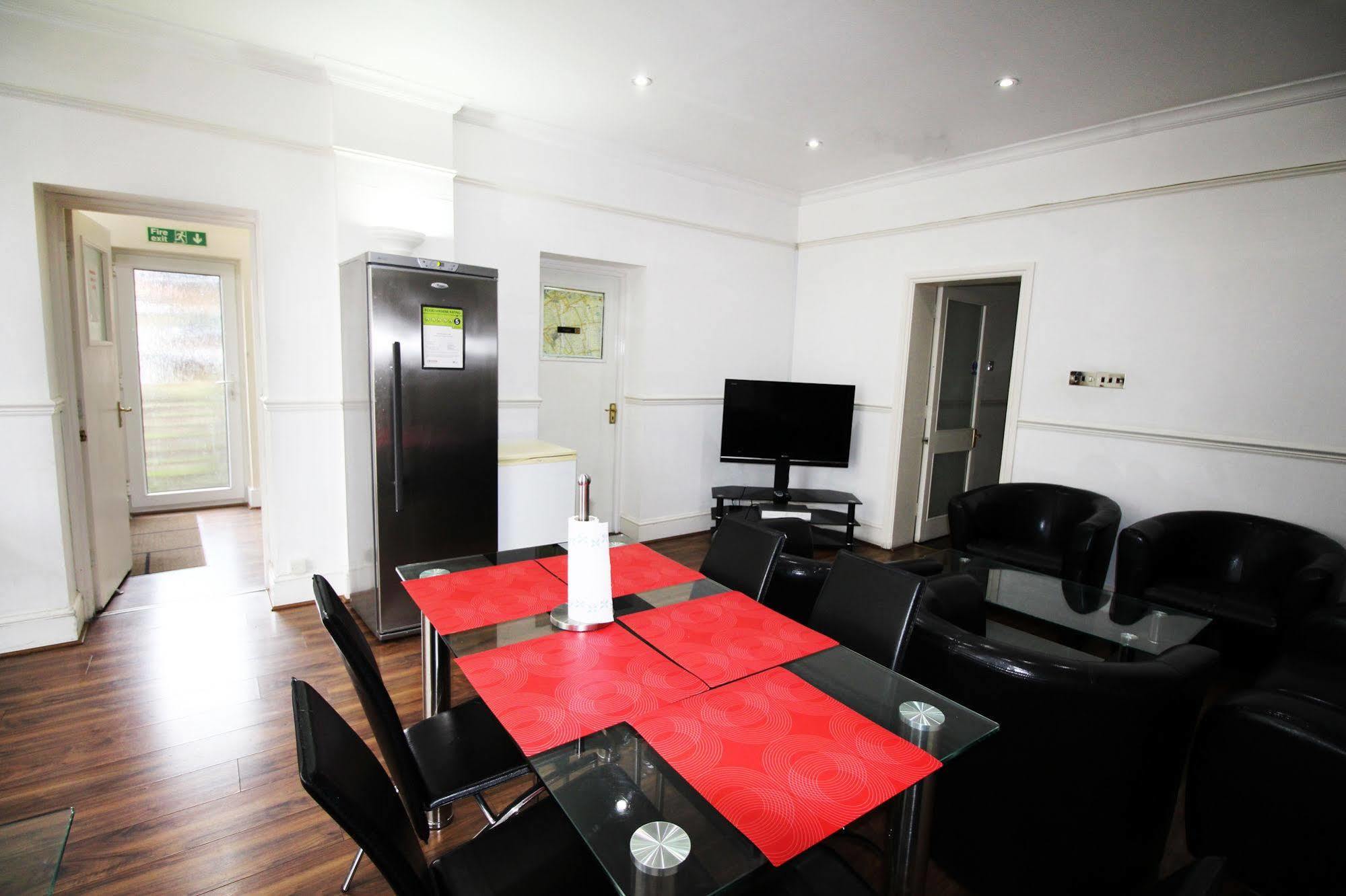 Flexistay Norbury Aparthotel 런던 외부 사진